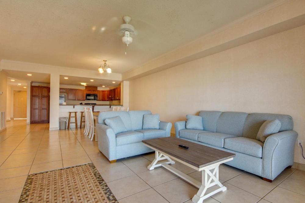 Apartment with Balcony interior